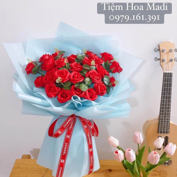 bông hồng tặng mẹ và cô