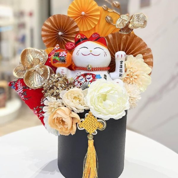 Mèo thần tài mix hoa sang trọng