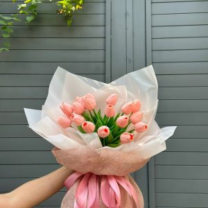 hoa tulip hồng tặng bạn gái