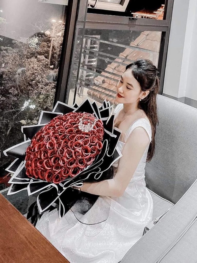 10 bó hoa hồng đẹp nhất tặng bạn gái