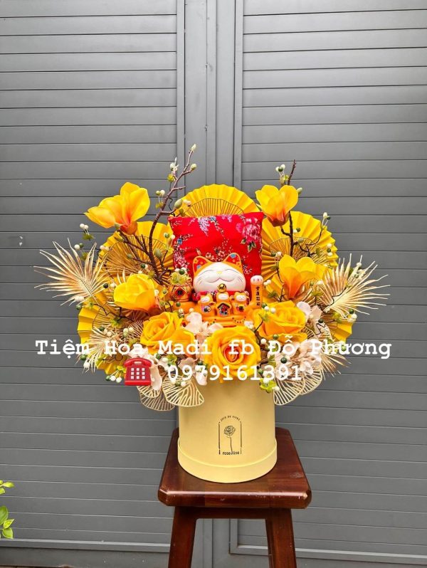 Hoa khai trương màu vàng