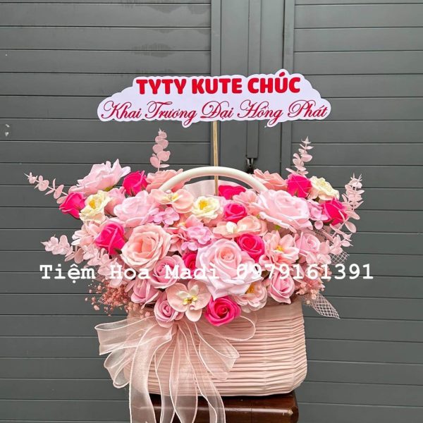 Hoa khai trương quận Bình Thạnh