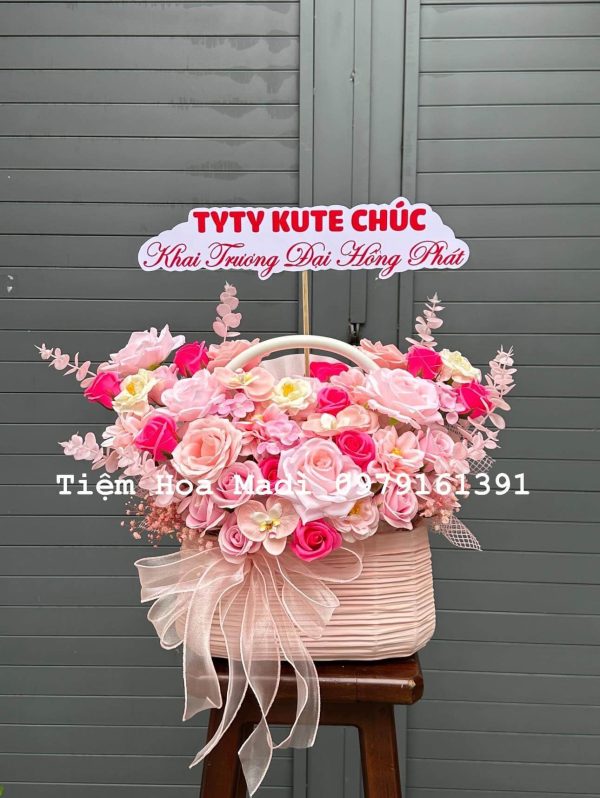 Hoa khai trương quận Bình Thạnh