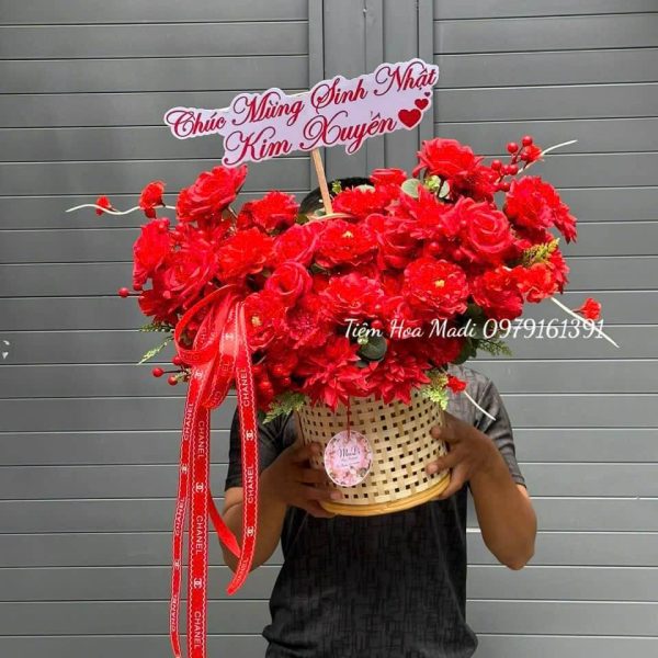 Lẵng Hoa Sinh Nhật Sang Trọng