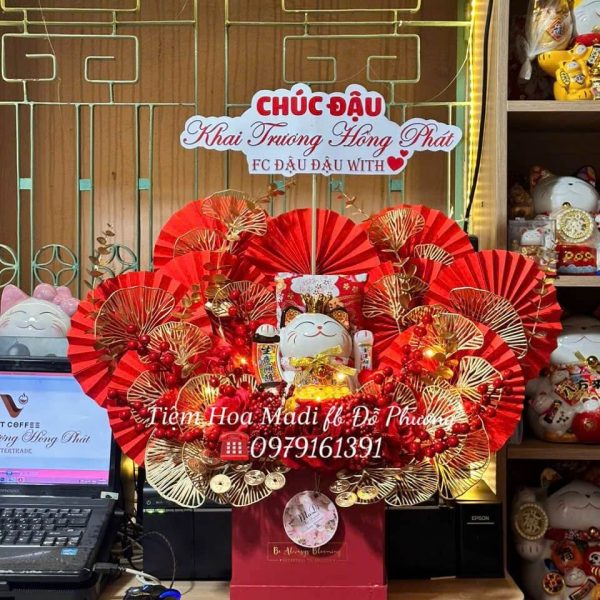 Mèo thần tài để bàn làm việc