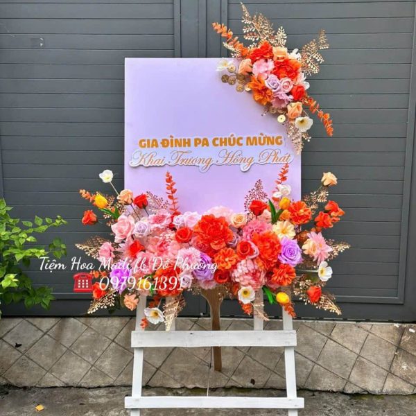 Kệ Hoa Khai Trương Độc Đáo