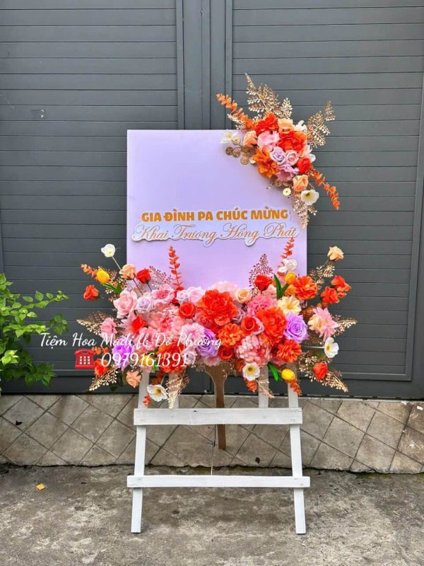 Kệ Hoa Khai Trương Độc Đáo