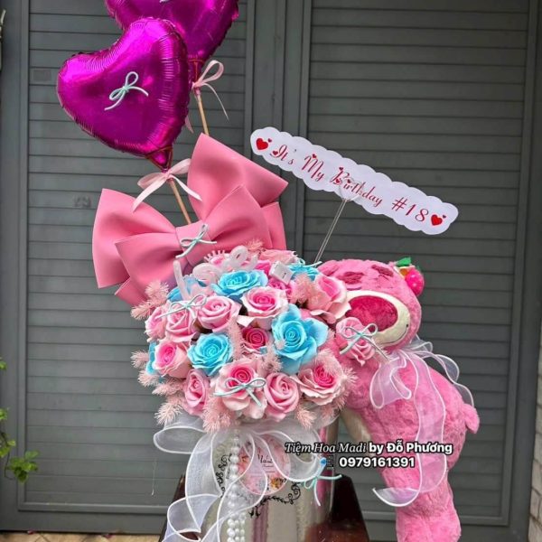 Bó Hoa Gấu Lotso Dành Cho Người Yêu Siêu Cute Và Đầy Tình Cảm