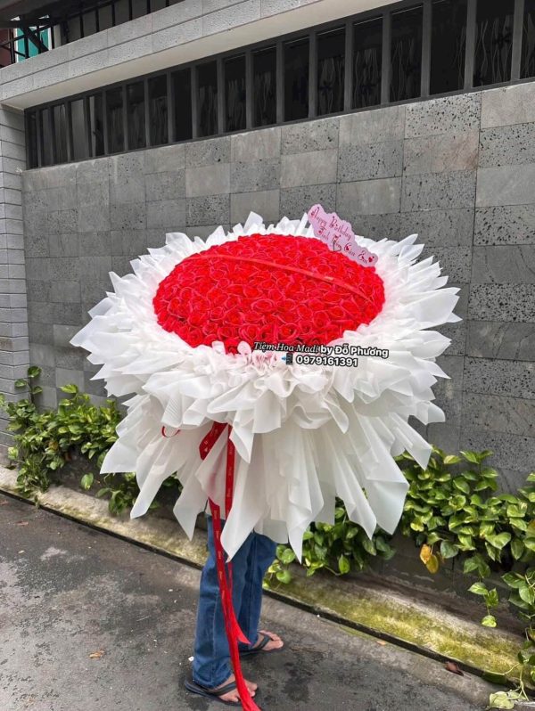 Hoa Sinh Nhat Tang Ban Gai De Thuong Diu Dang Va day Cam Xuc