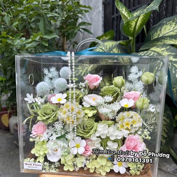 Hộp hoa mix pastel xanh lá