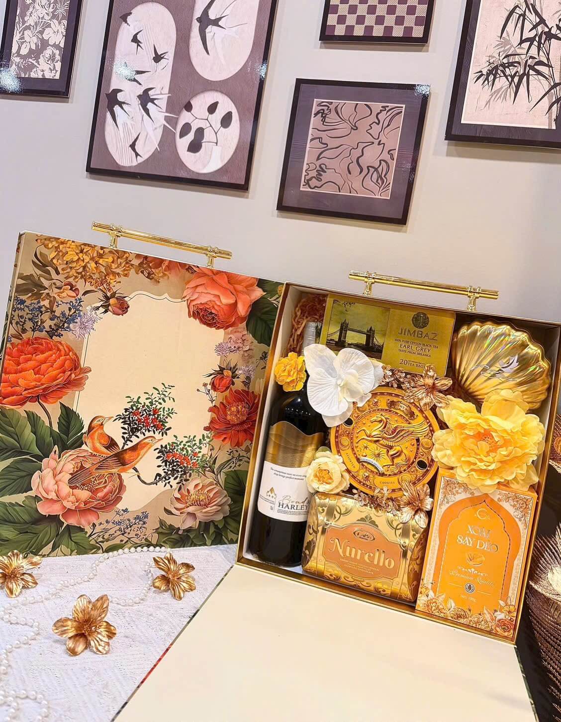 IMG_7478 Về mặt hình thức, giỏ quà Tết theo yêu cầu 2026 cho phép cá nhân hóa từ màu sắc, bao bì, phong cách thiết kế đến thông điệp chúc Tết đi kèm