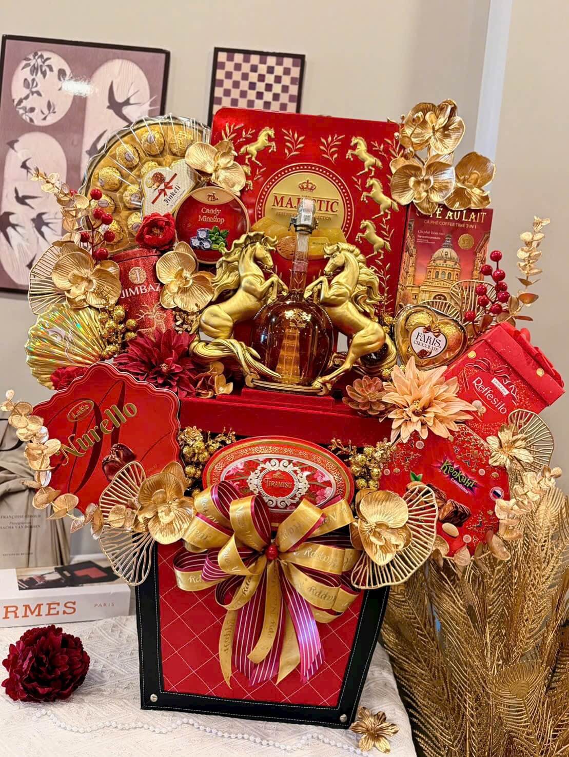 IMG_7496 Mỗi món quà đều được chọn lọc cẩn thận nhằm truyền tải thông điệp chúc sức khỏe, bản lĩnh, thành công và thịnh vượng trong năm mới