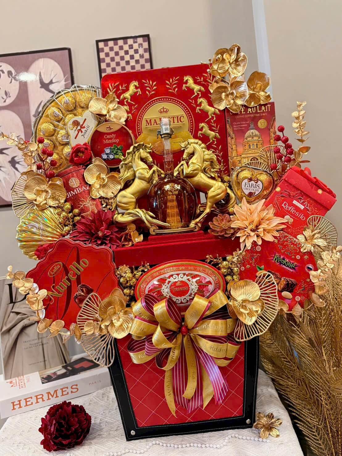 IMG_7497 Mỗi món quà đều được chọn lọc cẩn thận nhằm truyền tải thông điệp chúc sức khỏe, bản lĩnh, thành công và thịnh vượng trong năm mới