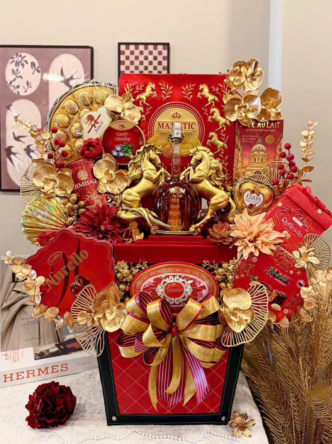 IMG_7500 Mỗi món quà đều được chọn lọc cẩn thận nhằm truyền tải thông điệp chúc sức khỏe, bản lĩnh, thành công và thịnh vượng trong năm mới