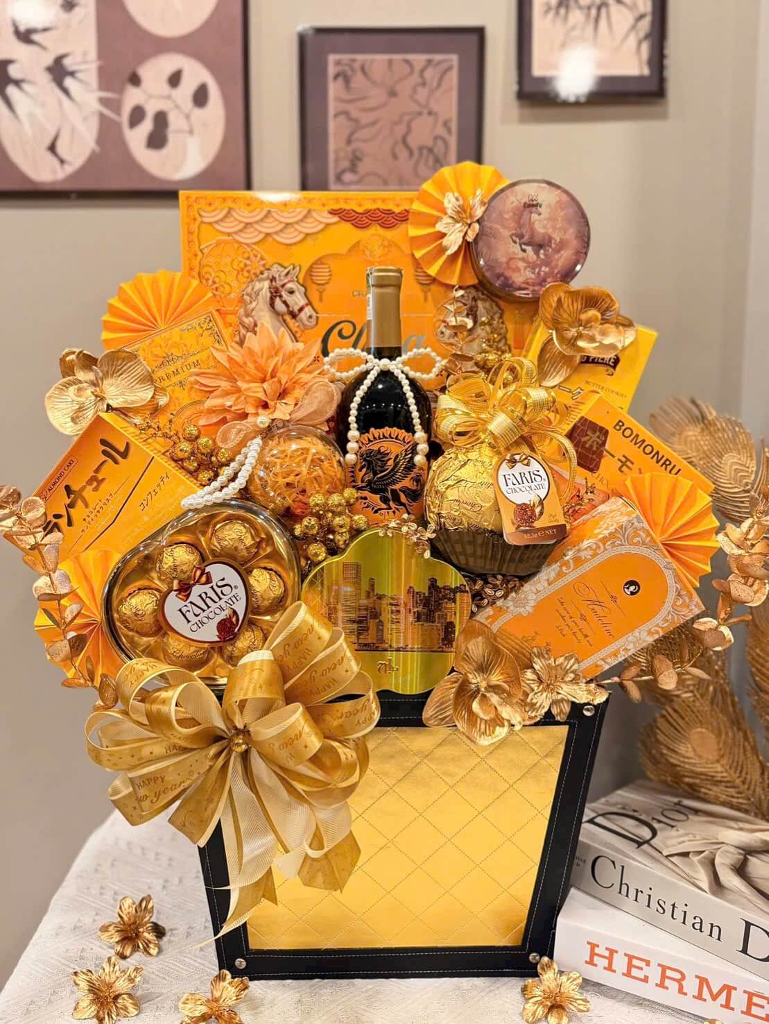 IMG_7515 Màu sắc ấm áp như đỏ, vàng, xanh ngọc hoặc kem tượng trưng cho tài lộc, hạnh phúc và sự sum vầy.