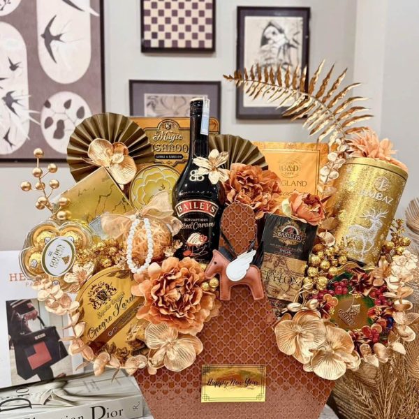 mang ý nghĩa kết nối cảm xúc trong nhịp sống hiện đại. Món quà không chỉ gửi gắm lời chúc an khang, may mắn và thành công,