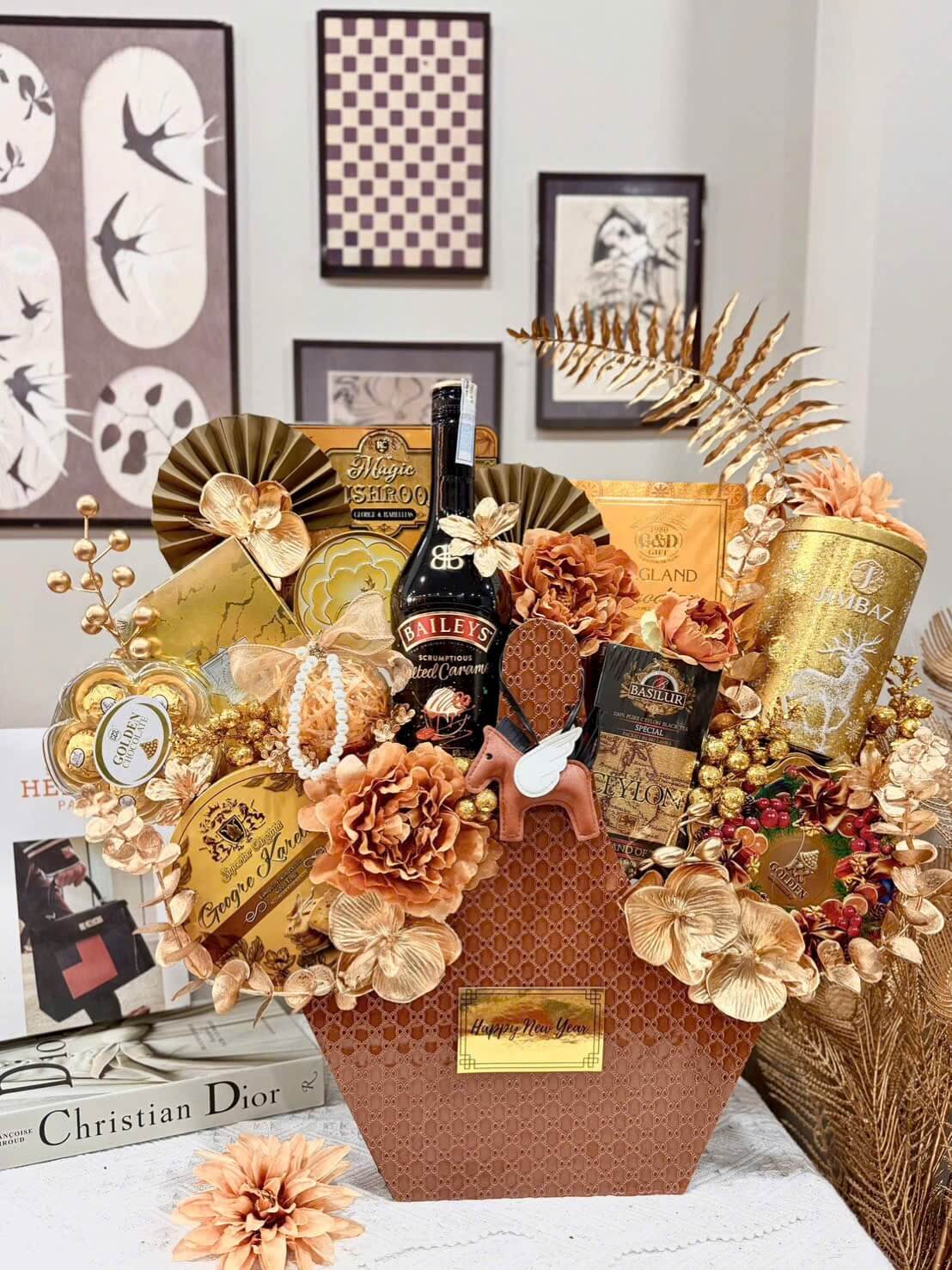 IMG_7584 mang ý nghĩa kết nối cảm xúc trong nhịp sống hiện đại. Món quà không chỉ gửi gắm lời chúc an khang, may mắn và thành công,