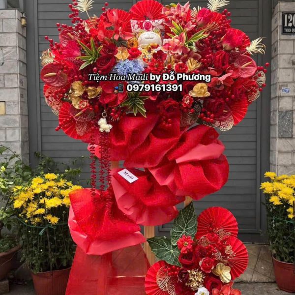 kệ hoa khai trương độc đáo